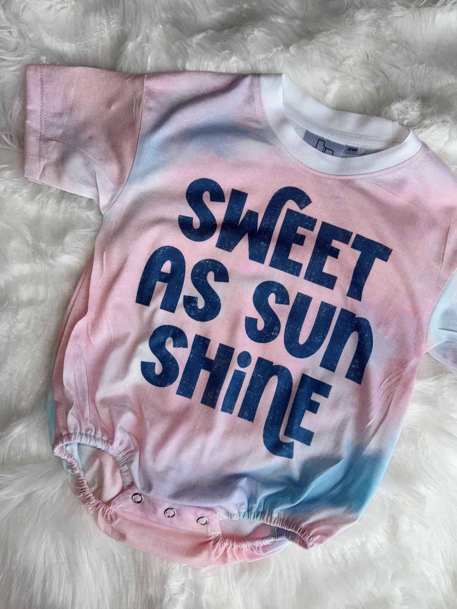SMALL & STYLED