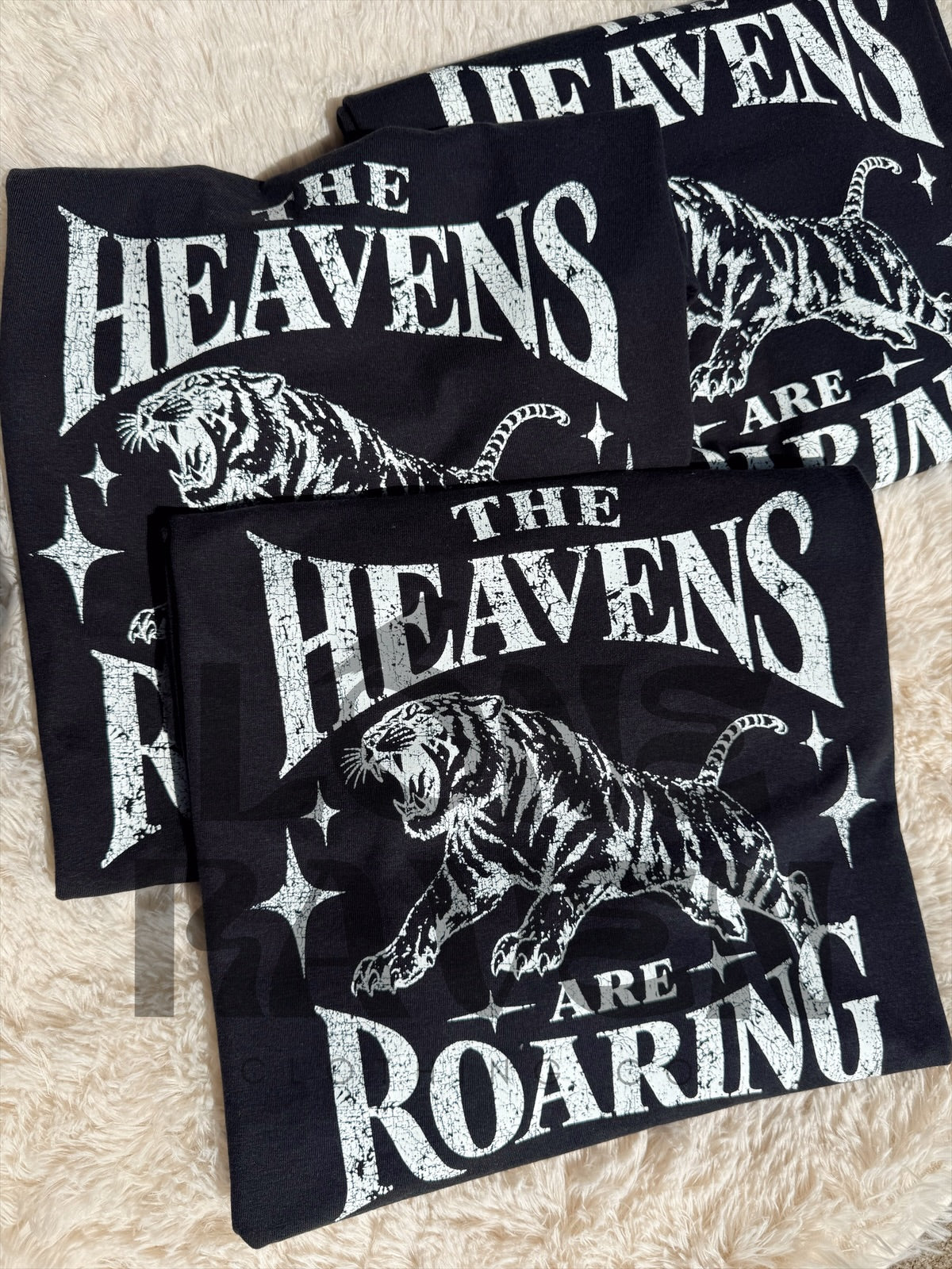 The heavens are roaring