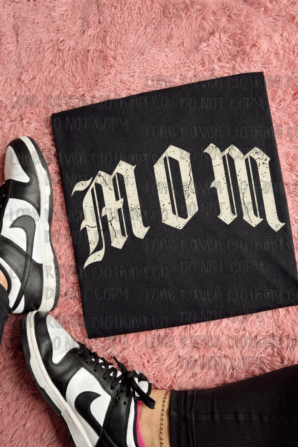 M O M