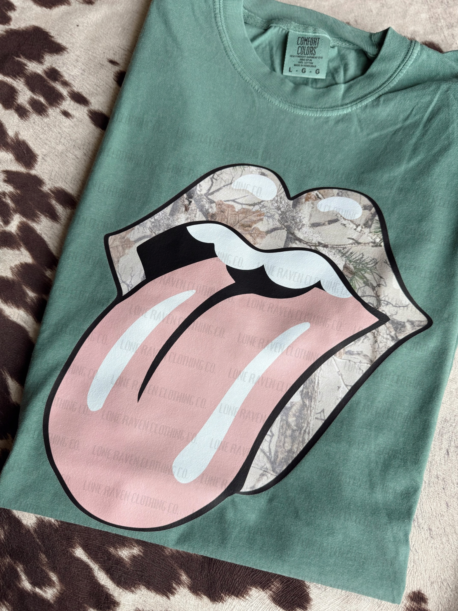 Camo tongue